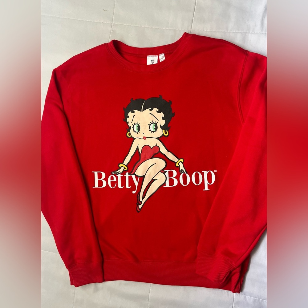 Betty Boop Vibrant Red Crewneck Sweatshirt with Black Graphic
